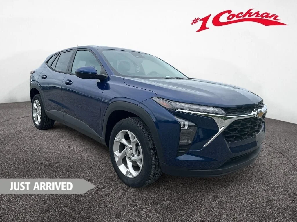 2024 Chevrolet Trax LS's photo