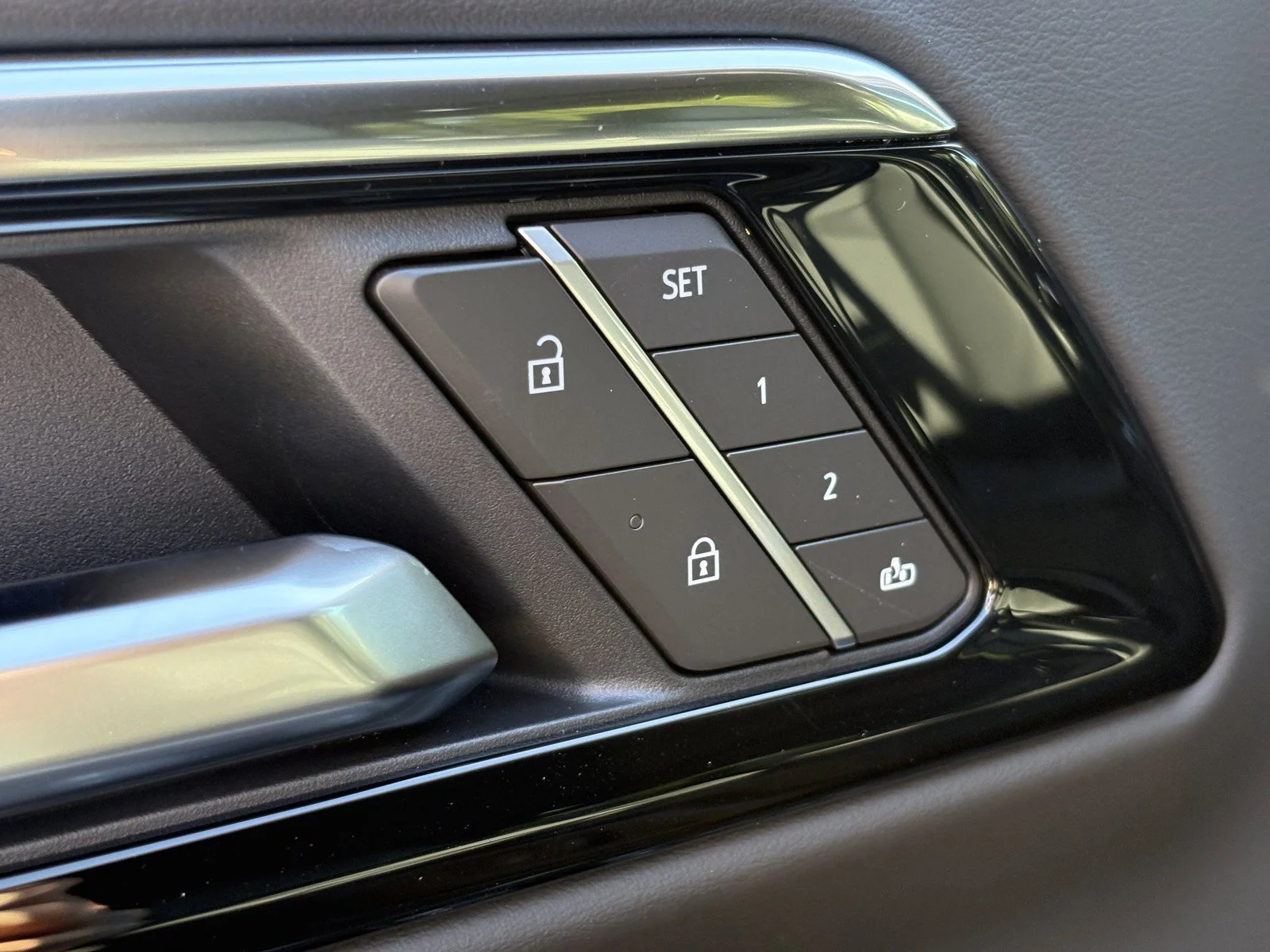 2027 Chevrolet Tahoe LT - Photo 21