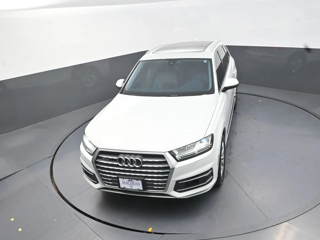 Used 2019  Audi 55 Premium image 15