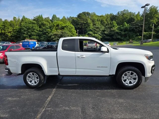 Used 2022 Summit White Chevrolet LT image 9
