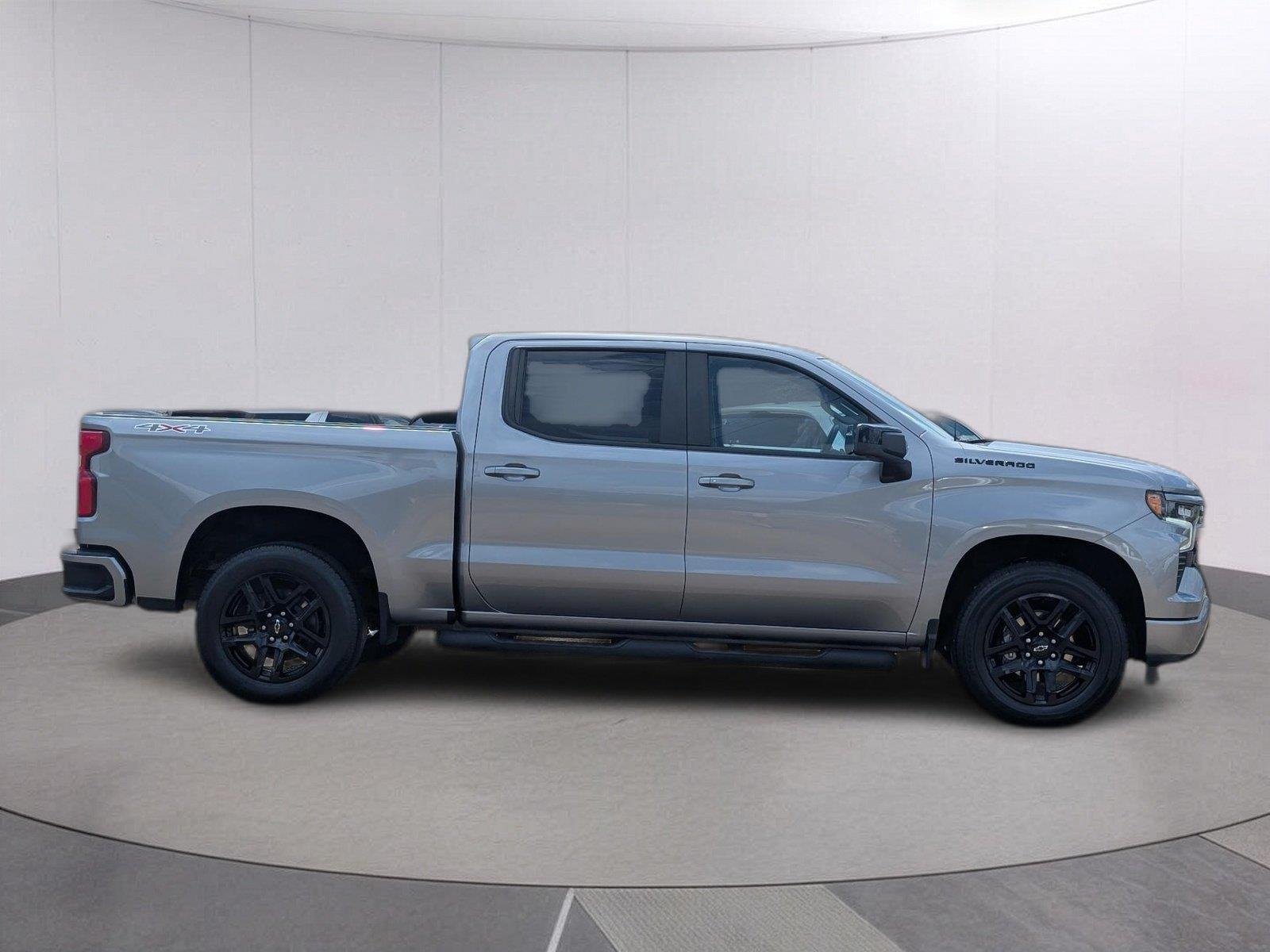 Used 2023 STERLING GRAY METALLIC Chevrolet RST image 7