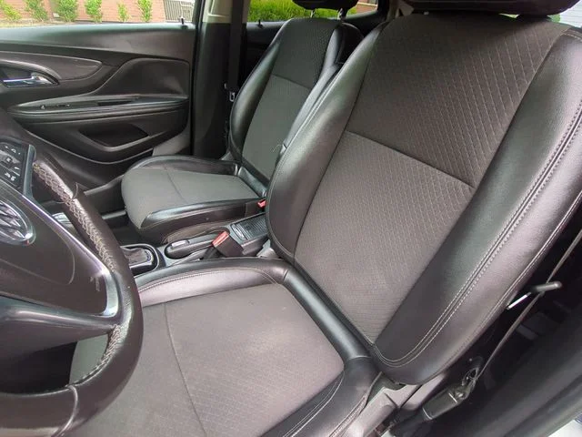 Used 2019 White Buick Preferred image 27