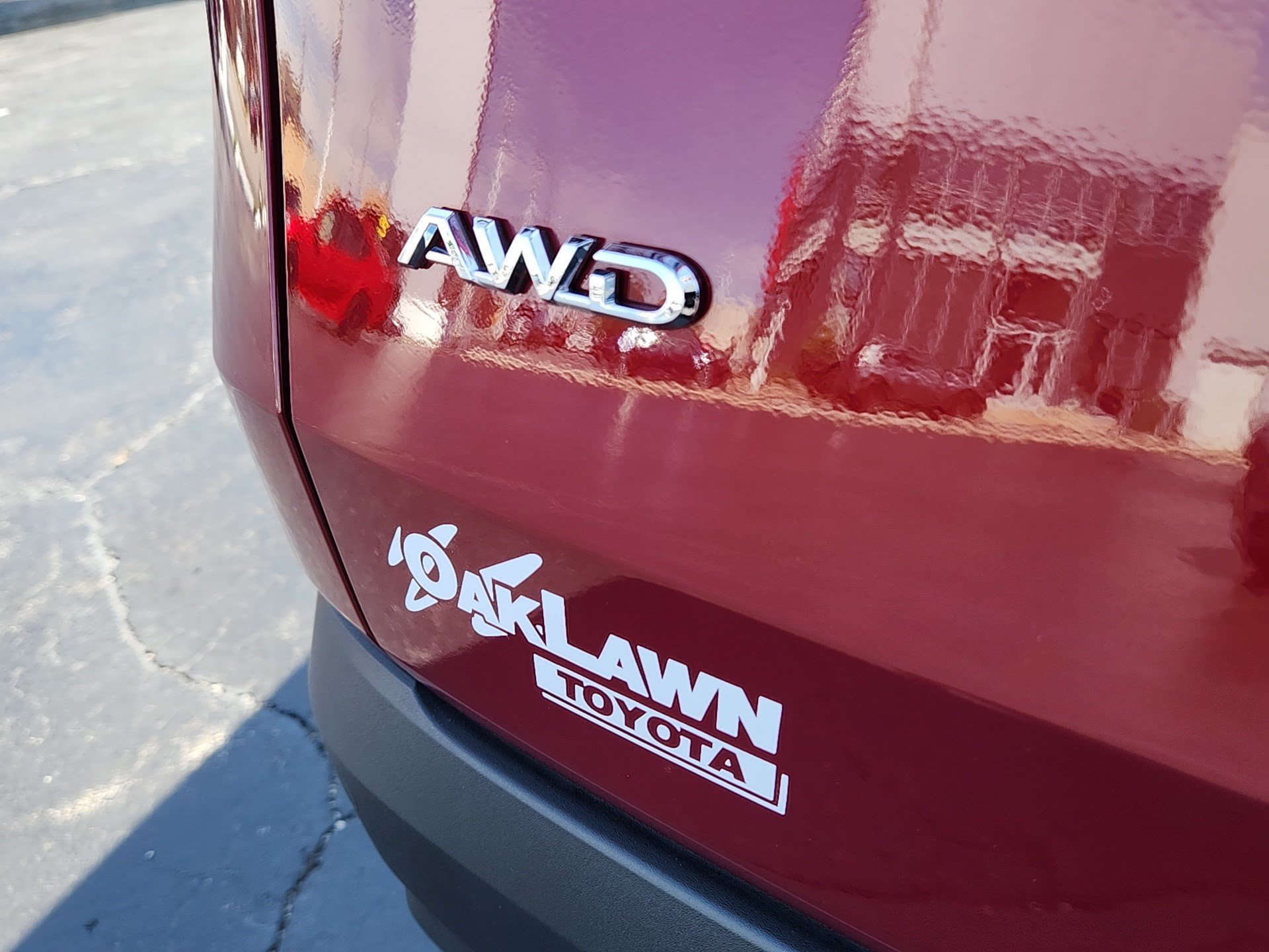 Used 2025 Red Toyota Platinum image 28