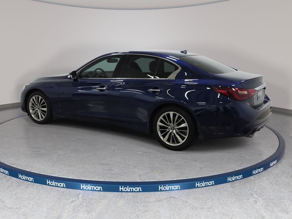 Certified Used 2023 Grand Blue INFINITI LUXE image 7