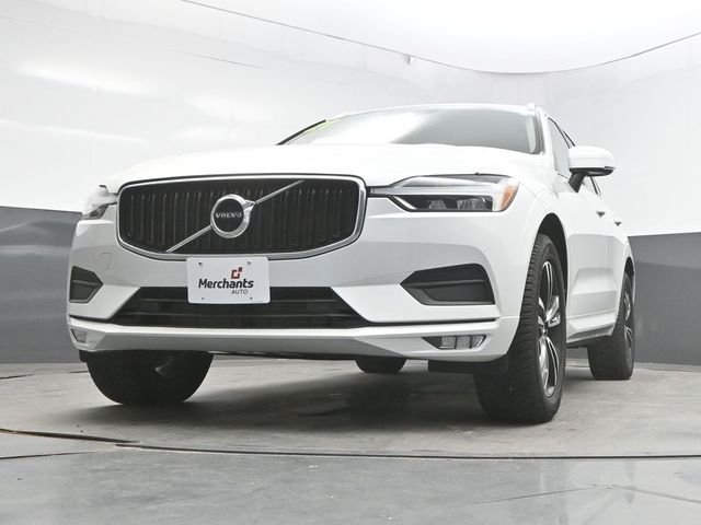 Used 2021 White Volvo T6 Momentum image 45