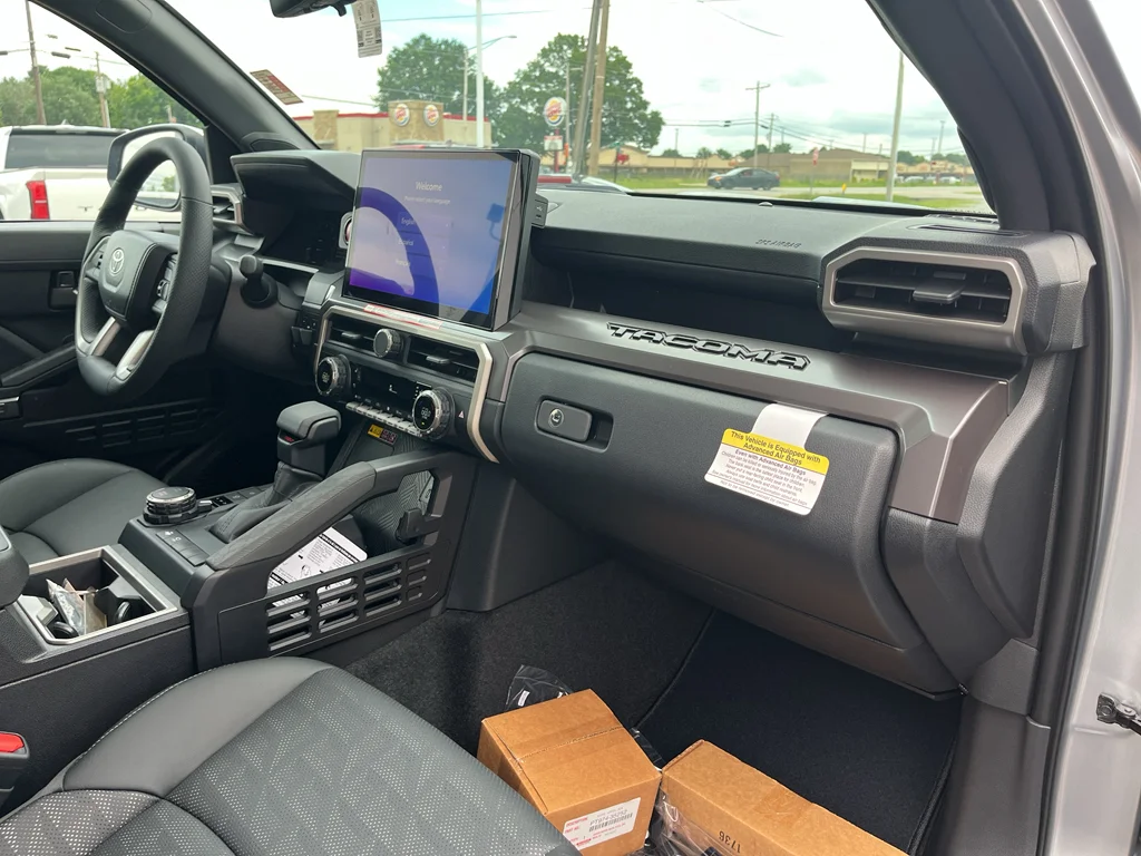 2026 Toyota Tacoma TRD Sport - Photo 40