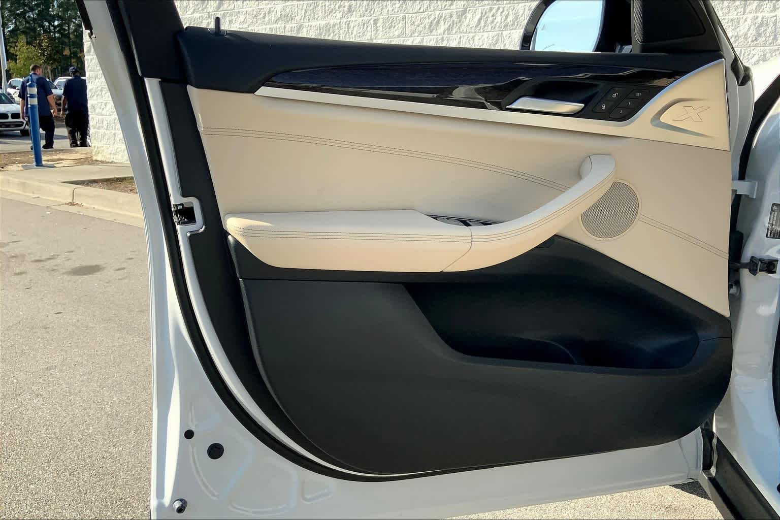 Used 2021 Mineral White Metallic BMW sDrive30i image 10