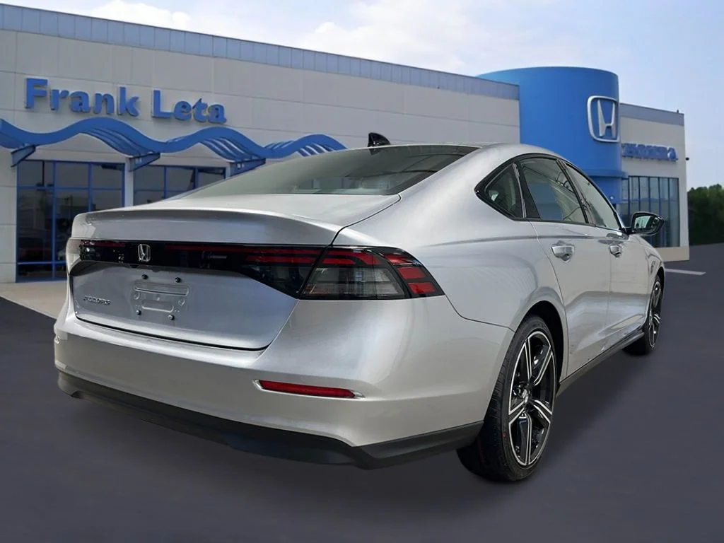 New 2026 Solar Silver Metallic Honda SE image 5