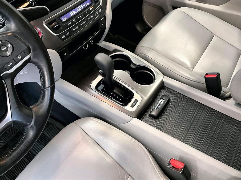 Used 2019 Gray Honda EX-L image 21