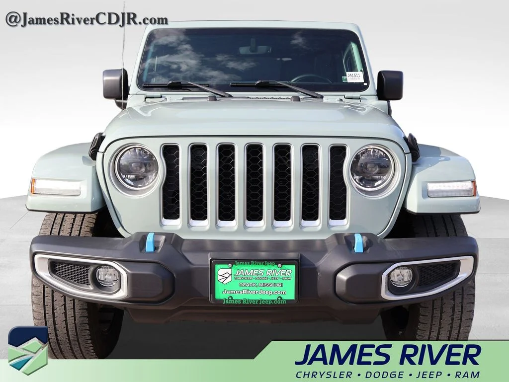 Used 2023 Gray Jeep Sahara 4xe image 7