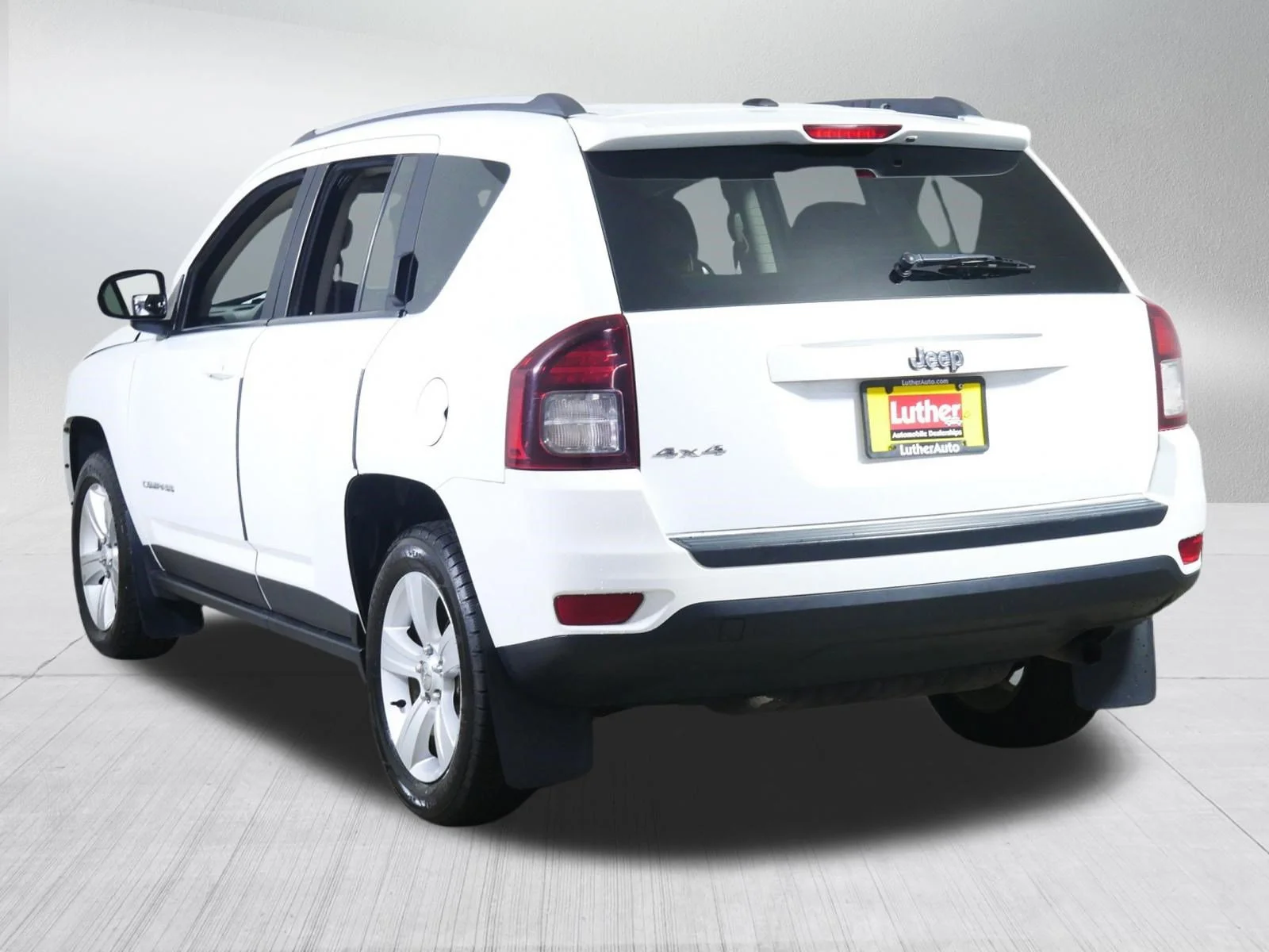 Used 2017 Bright White Clearcoat Jeep Sport image 5