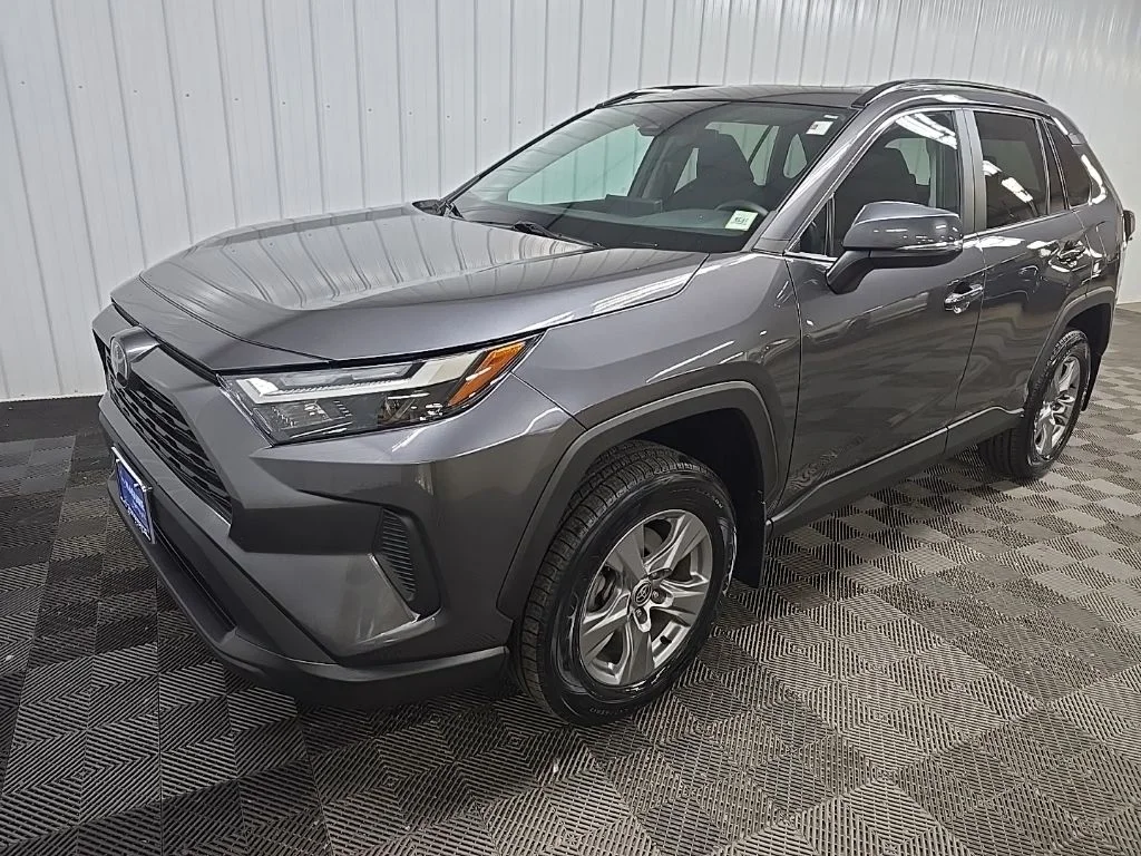 Used 2022 Gray Toyota XLE image 8