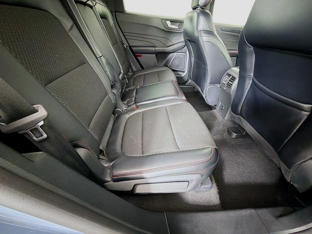 Used 2025 Vapor Blue Metallic Ford ST-Line image 24
