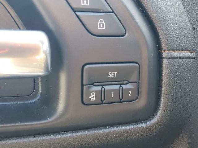 Used 2021 SUMMIT WHITE GMC AT4 image 14