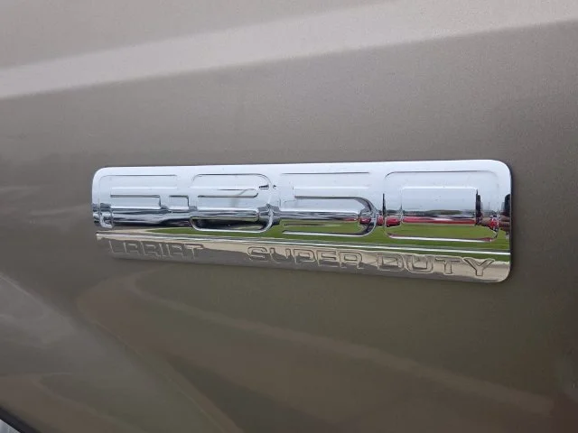 Used 2005  Ford Lariat image 5