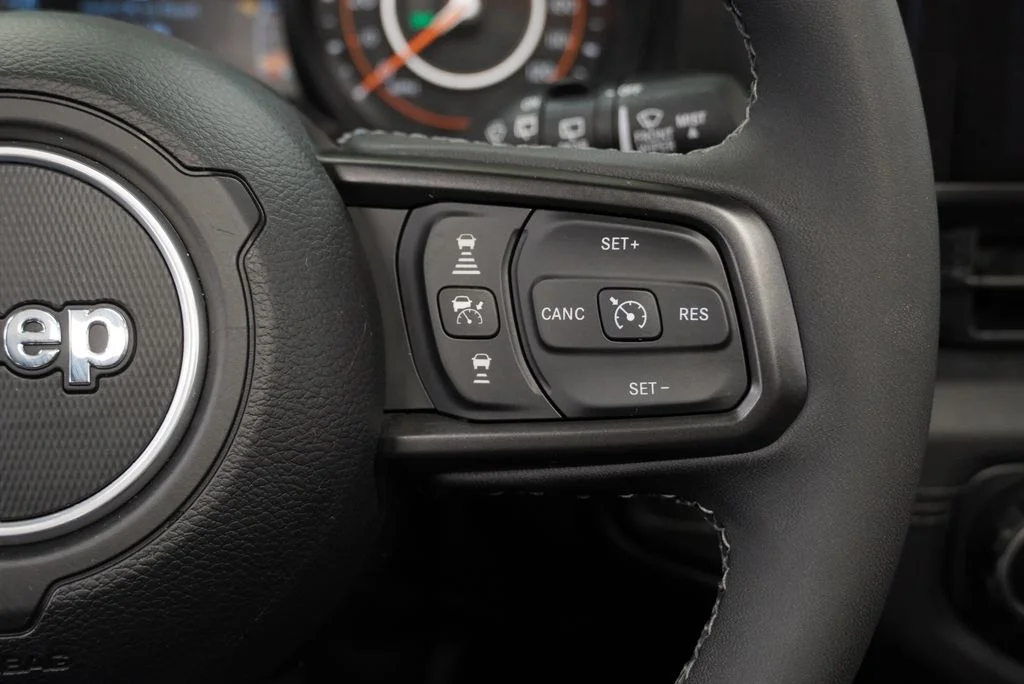 Used 2025  Jeep Rubicon X-Treme Recon image 37
