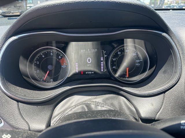 Used 2019 White Jeep Latitude image 3