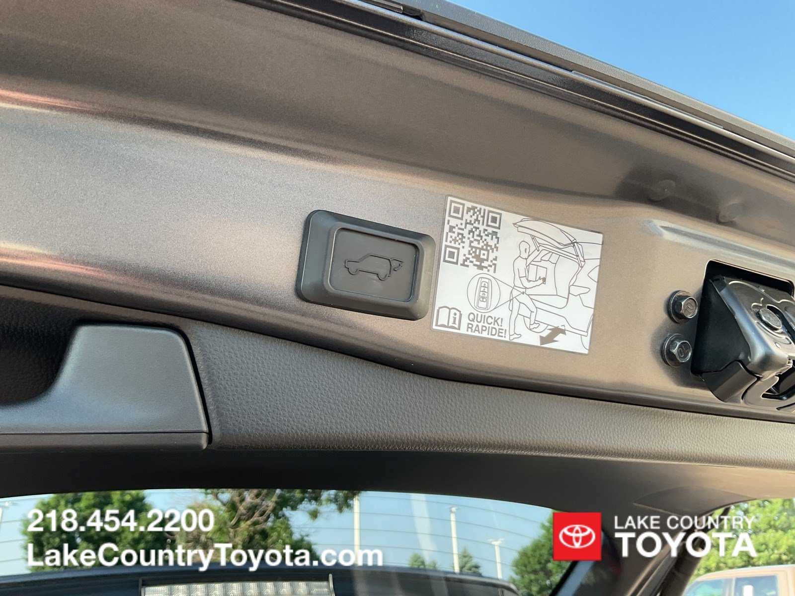 2023 Toyota RAV4 Limited - Photo 13