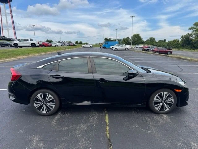 Used 2018 Honda Civic EX-T with VIN JHMFC1F39JX009814 for sale in Dry Ridge, KY