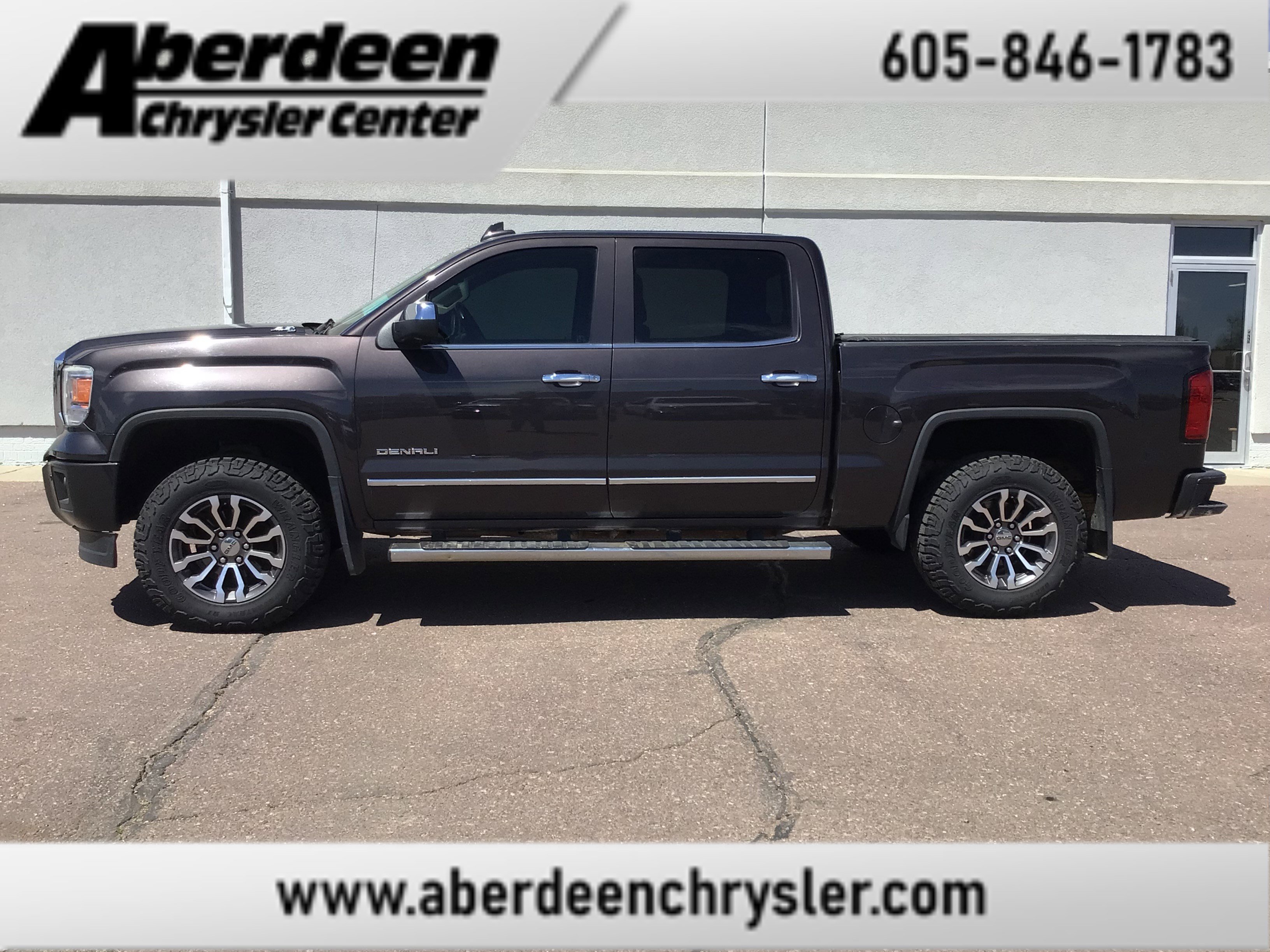 2015 GMC Sierra 4WD Crew Cab Short Box's photo