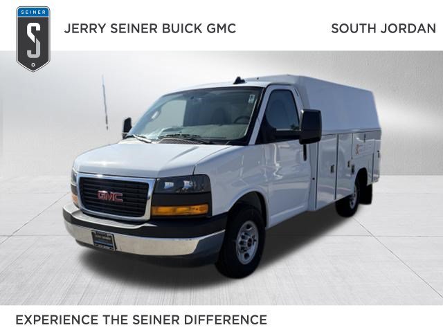 2025 GMC Savana Cutaway 3500 1WT
