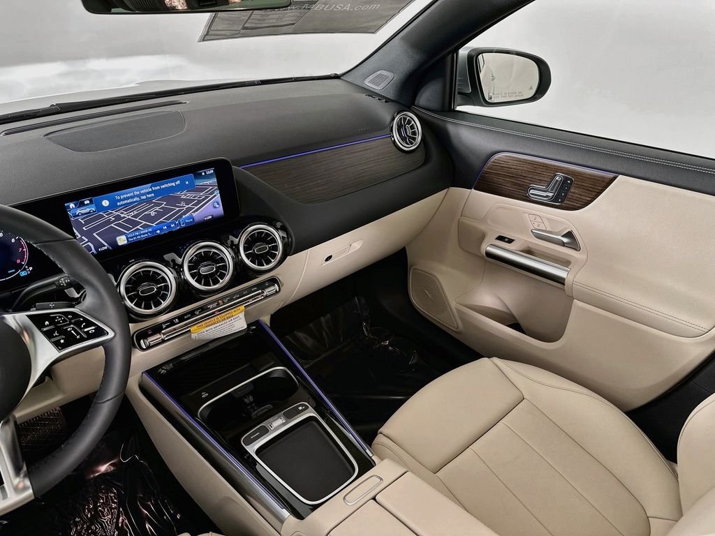 Used 2026 Silver Mercedes-Benz GLA 250 image 23