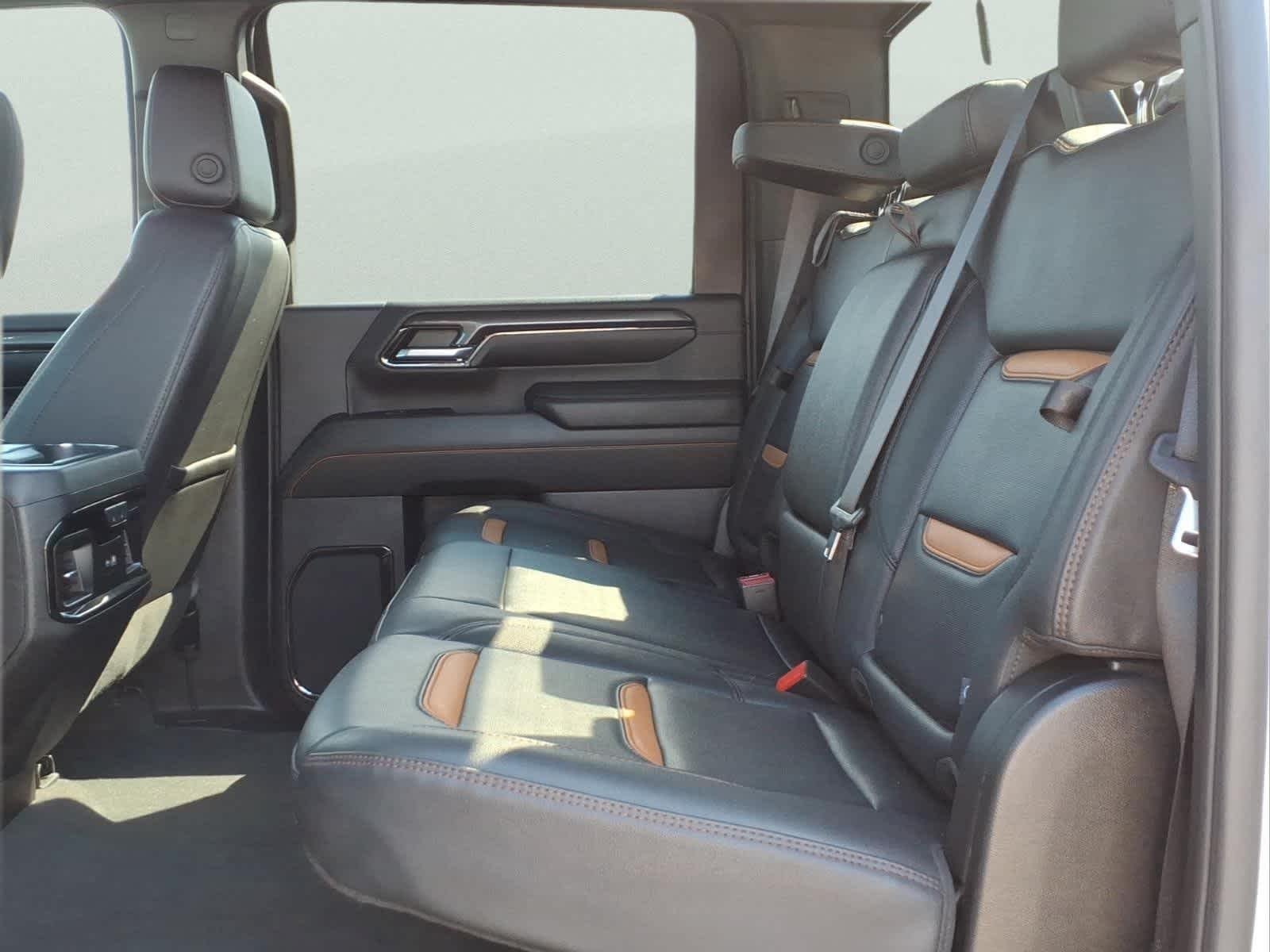 Used 2024 Summit White GMC AT4 image 29