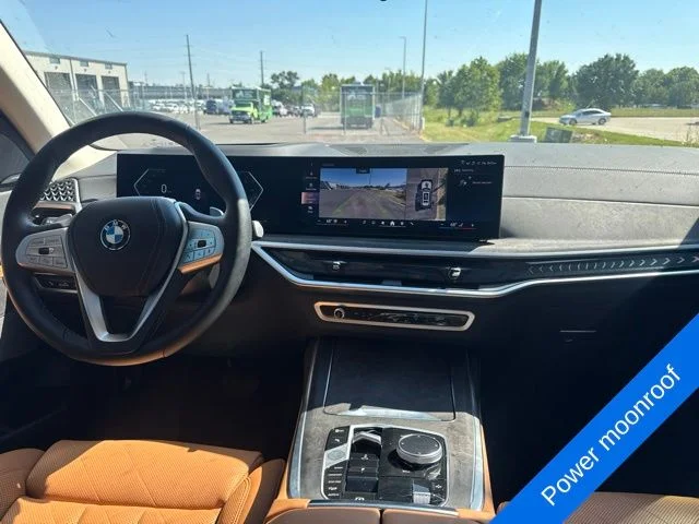 Used 2025 Alpine White BMW xDrive40i image 13