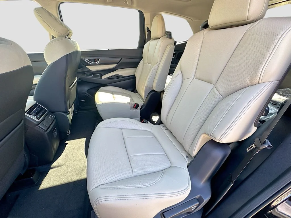 New 2026 CRYSTAL BLACK SILICA Subaru Limited 7-Passenger image 31