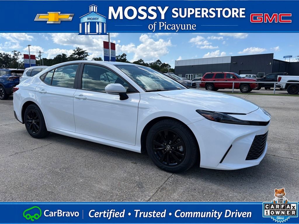 2025 Toyota Camry LE - Photo 9