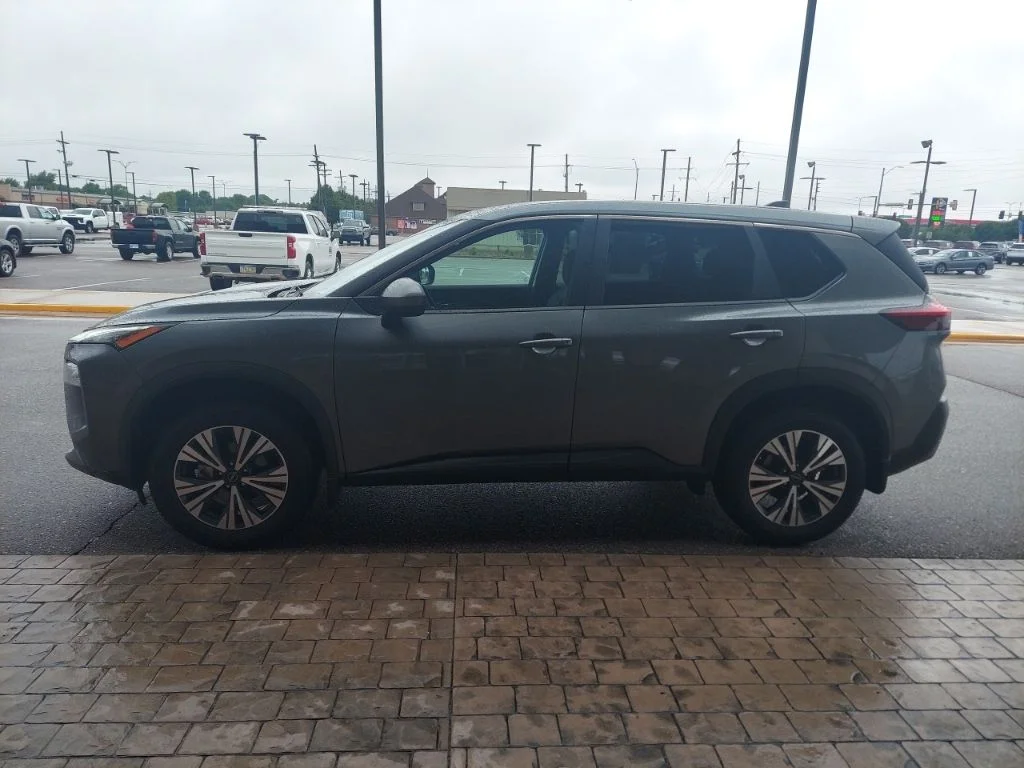 Used 2023 Gray Nissan SV image 4