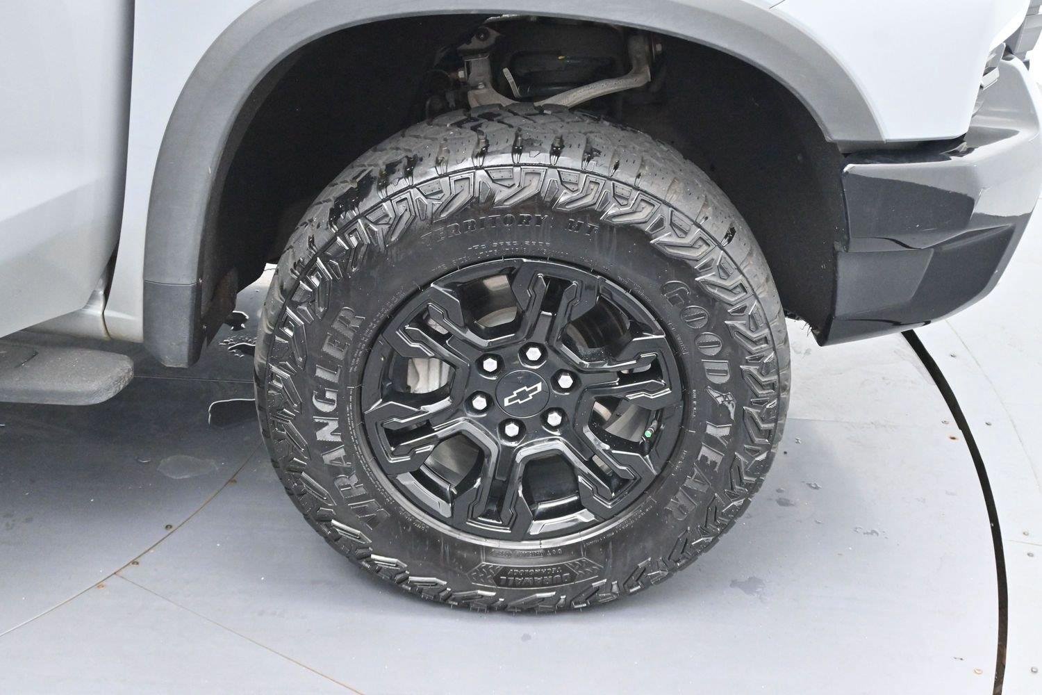 Used 2024 Slate Gray Metallic Chevrolet ZR2 image 34