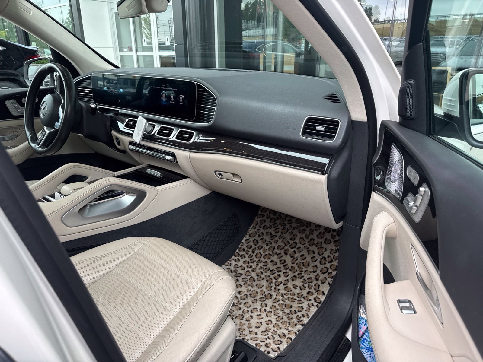 Used 2020 White Mercedes-Benz GLE 350 image 17