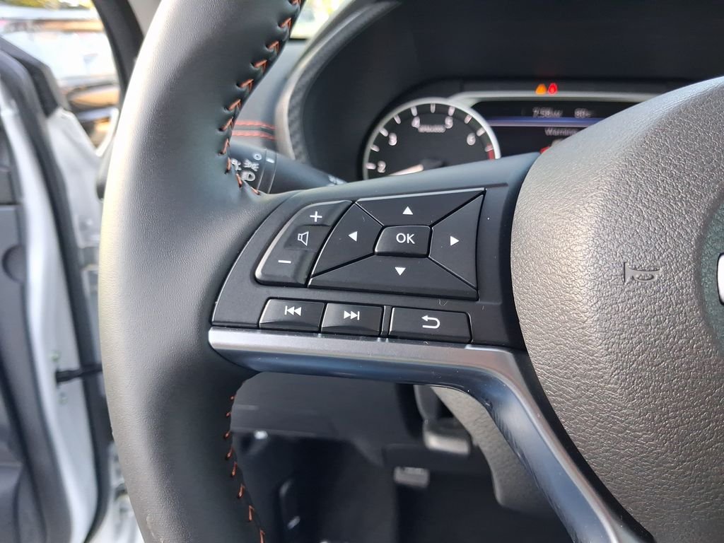 Used 2025 White Nissan SR image 24