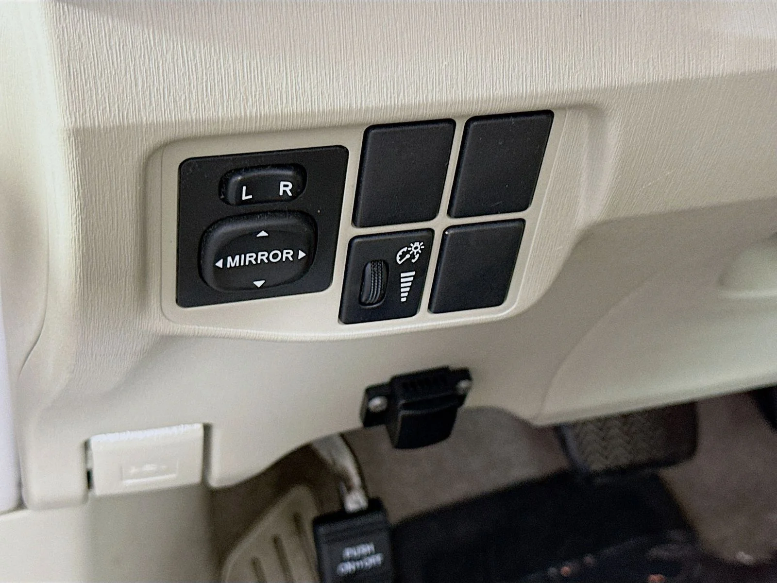 Used 2010 Sandy Beach Metallic Toyota IV image 10