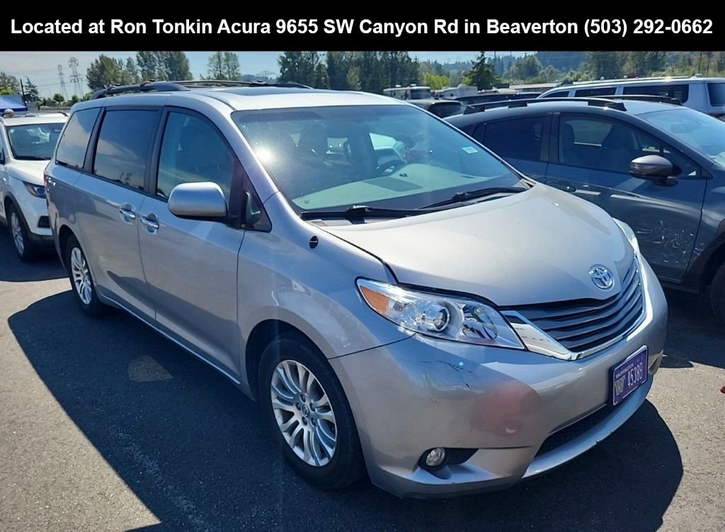 Used 2014 Silver Sky Metallic Toyota XLE image 1