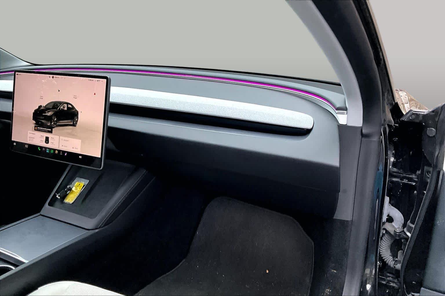 Used 2025  Tesla Long Range image 27