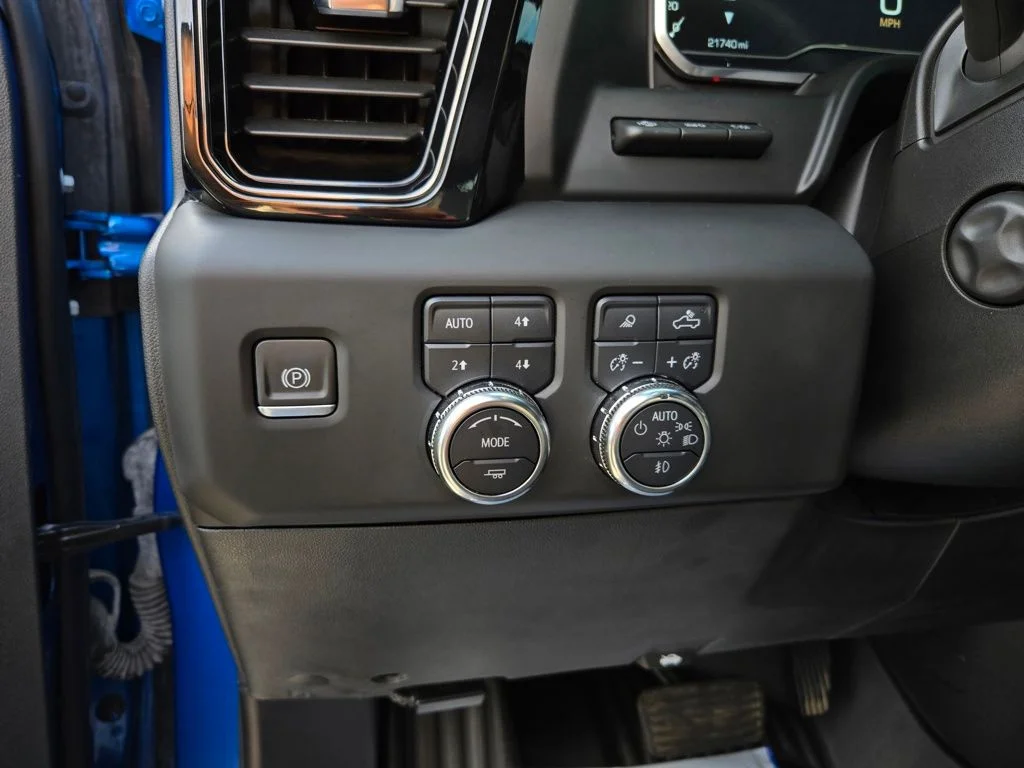 Used 2024 Blue GMC AT4 image 16