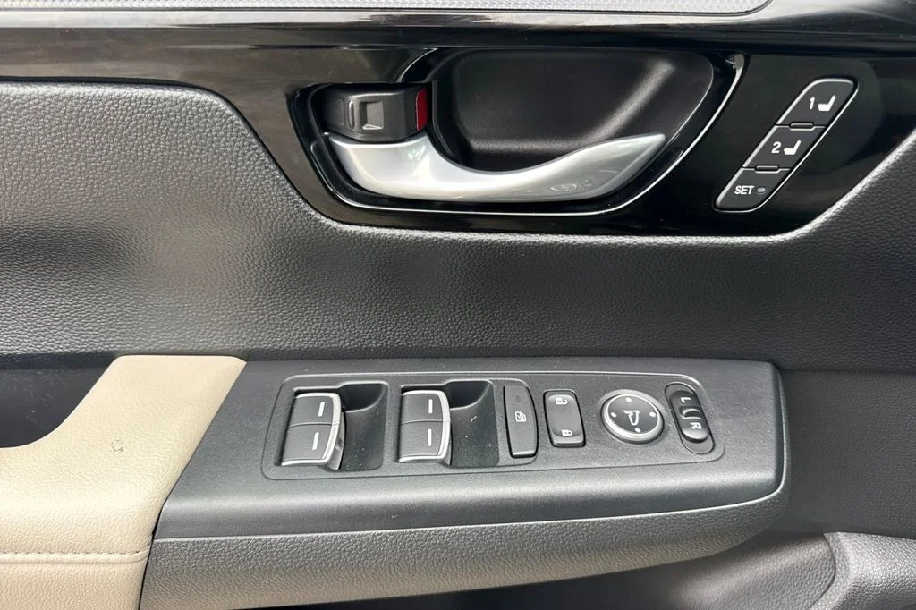 Used 2024  Honda EX-L image 13