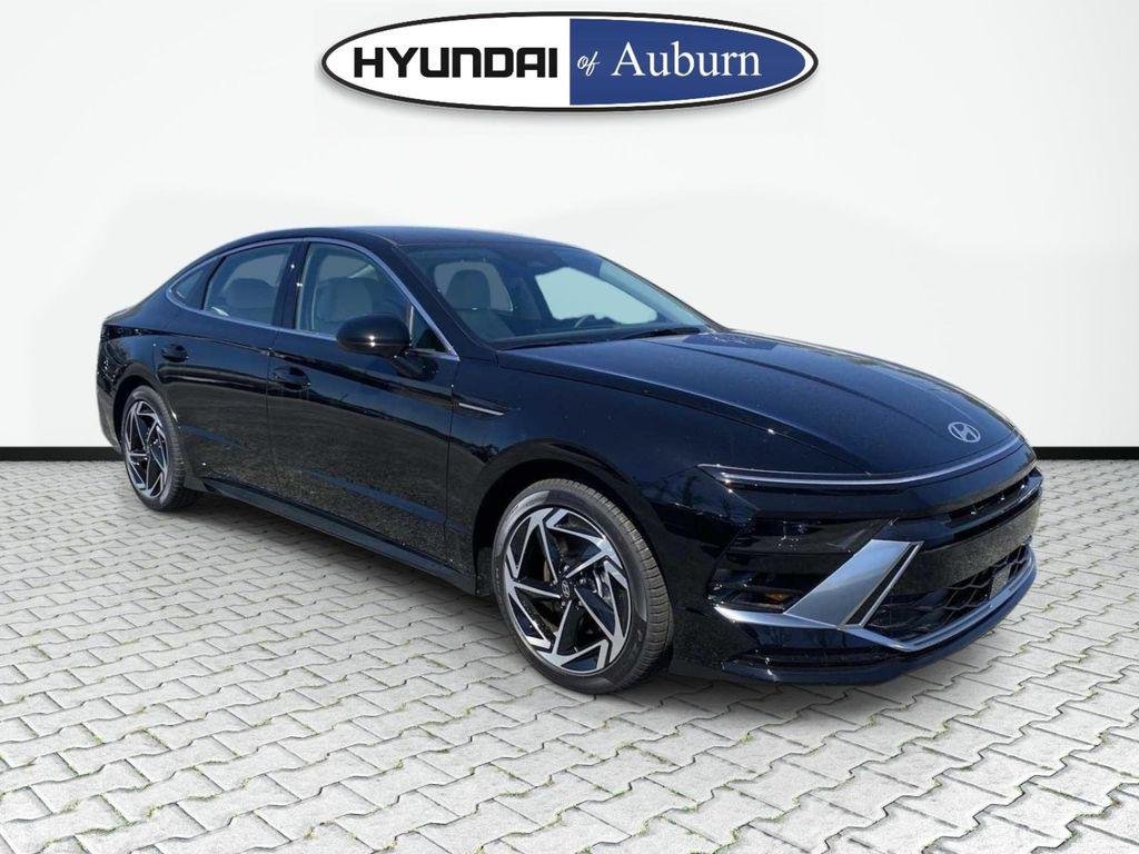 New 2026 Black Hyundai SEL Sport image 2