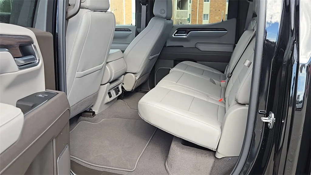2026 GMC Sierra 1500 SLT - Photo 52