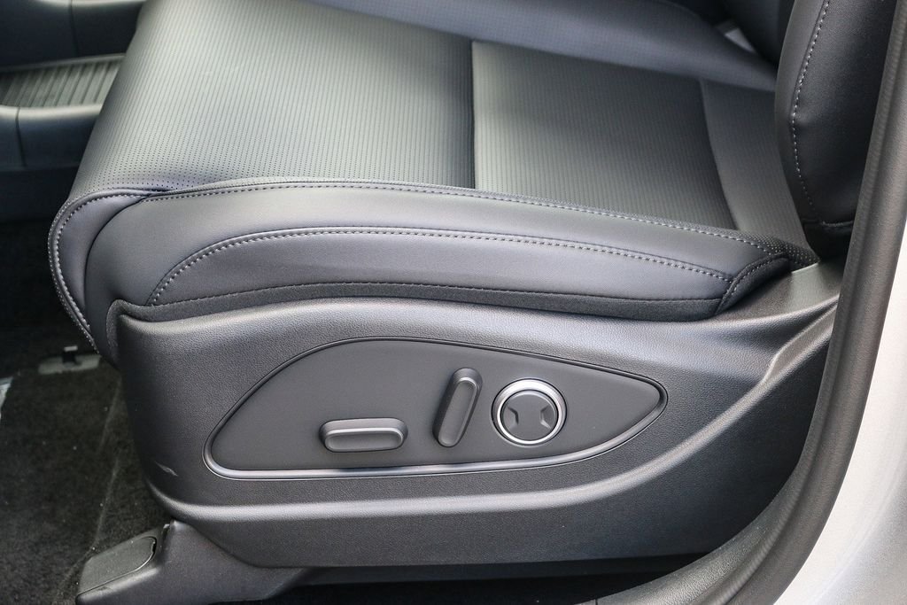 New 2026 Silver Hyundai SEL image 21
