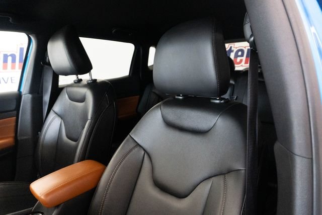Used 2024 Blue Jeep Limited image 4