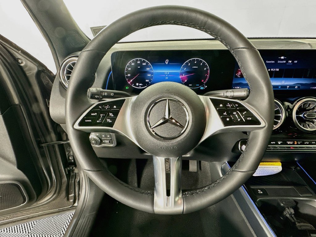 New 2026 Mountain Grey Metallic Mercedes-Benz GLB 250 image 9