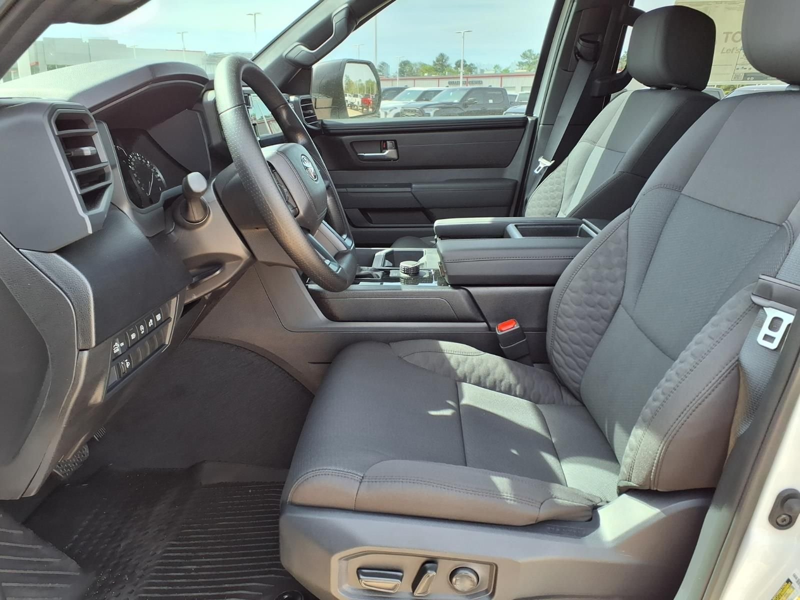 2026 Toyota Tundra SR5 - Photo 11