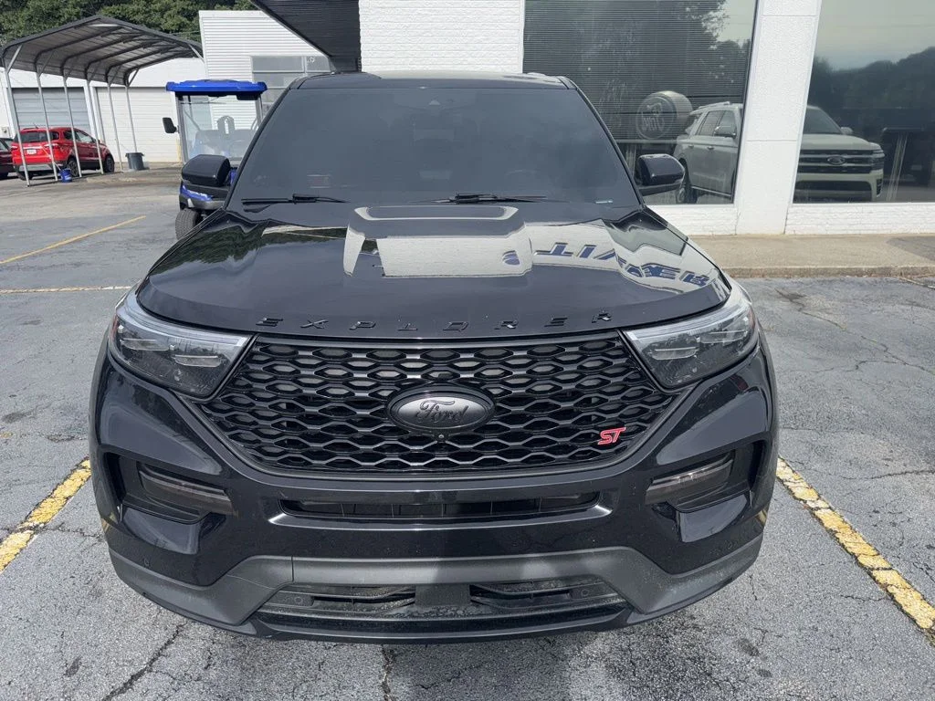 2022 Ford Explorer ST 4WD's photo
