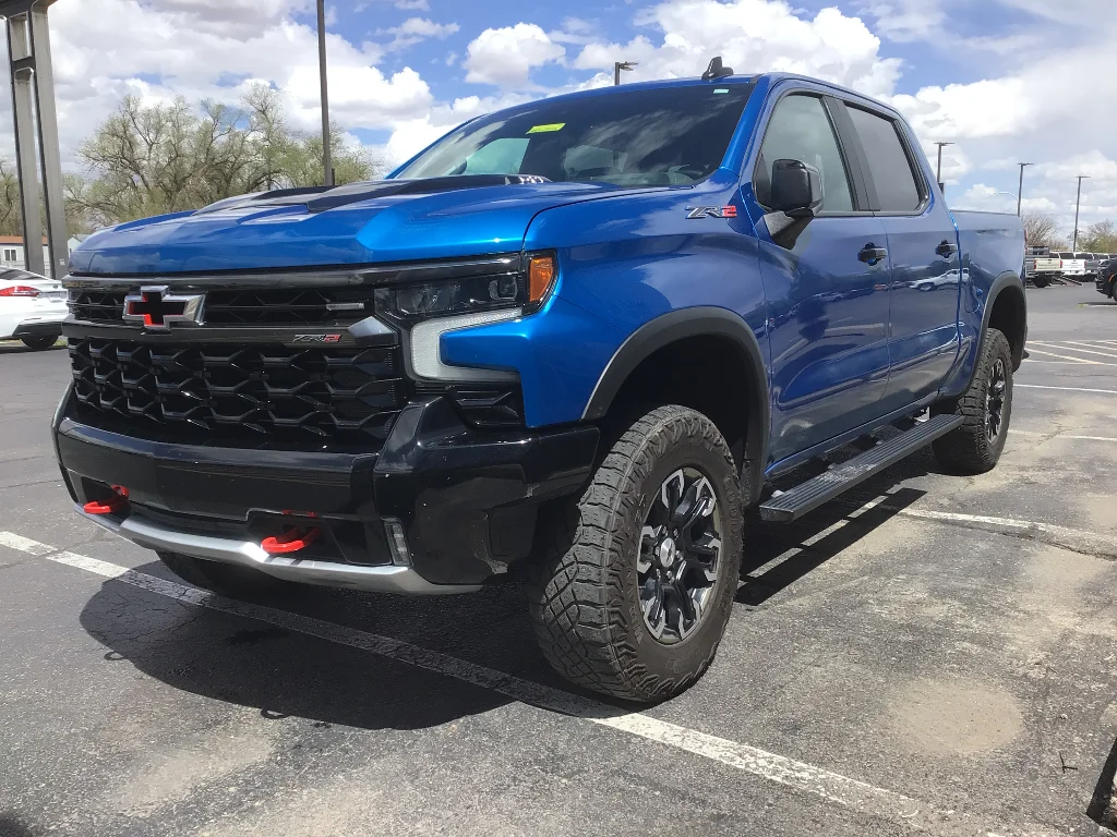 Used 2022 Glacier Blue Metallic Chevrolet ZR2 image 3
