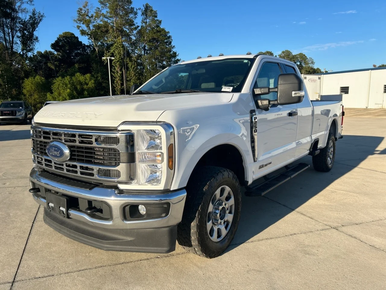 Used 2024 White Ford XL image 7