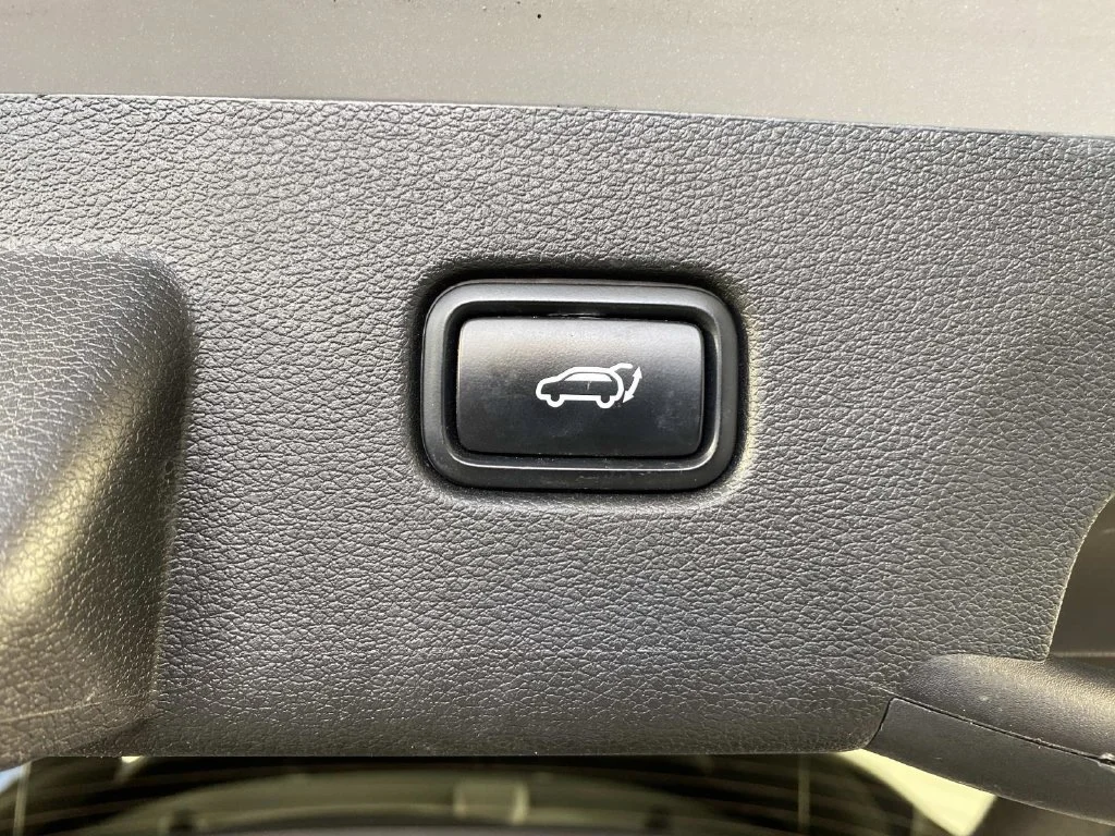 Used 2024 Gray Kia X-Line image 9