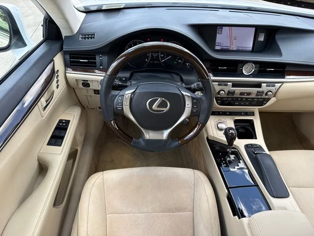 Used 2014 Starfire Pearl Lexus 350 image 23